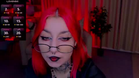 Snapshot of mistress__marcelline chatting on July 11, 1:52 am Marcelline online show from July 11, 1:52 am