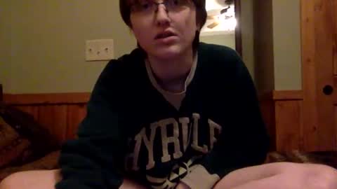 Snapshot of mistress_callie chatting on April 5, 3:36 am Lassie Cassie online show from April 5, 3:36 am