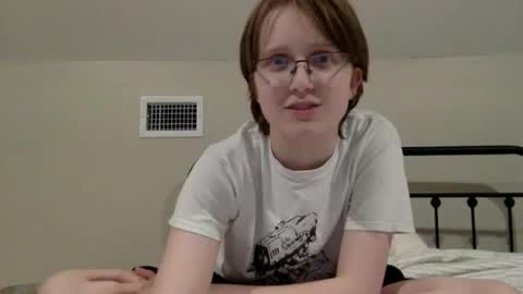 Snapshot of mistress_callie chatting on April 21, 2:51 am Lassie Cassie online show from April 21, 2:51 am