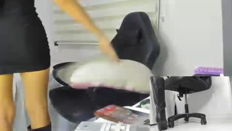 Snapshot of mistress_findom chatting on October 3, 2:58 pm mistress_findom online show from October 3, 2:58 pm