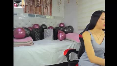 Snapshot of mistress_findom chatting on October 29, 10:33 pm mistress_findom online show from October 29, 10:33 pm