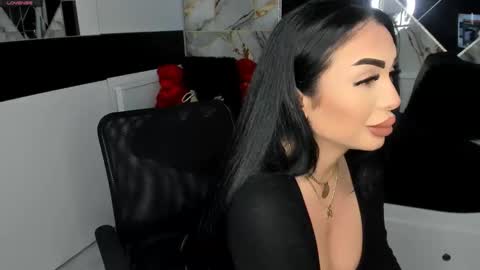 Snapshot of mistress_meryem chatting on March 6, 11:42 pm mistress_meryem online show from March 6, 11:42 pm