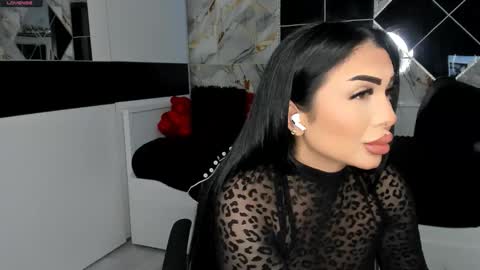 Snapshot of mistress_meryem chatting on March 11, 3:05 am mistress_meryem online show from March 11, 3:05 am