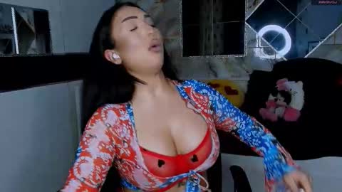 Snapshot of mistress_meryem chatting on October 14, 11:05 pm mistress_meryem online show from October 14, 11:05 pm