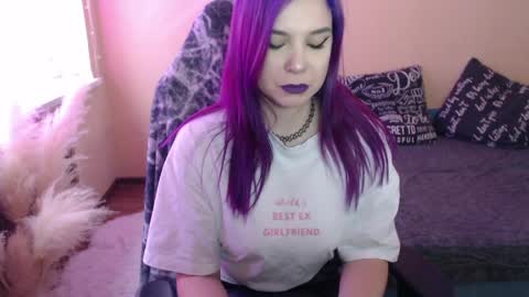 Miss Bailey online show from April 10, 2:22 pm