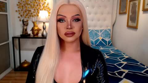 Snapshot of mistressivorykat chatting on April 24, 5:26 pm Call me MISS JAS online show from April 24, 5:26 pm