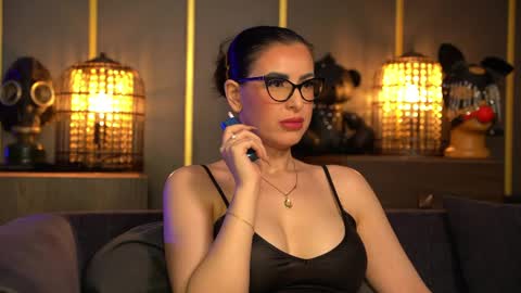 Mistress Kelly online show from April 5, 11:24 pm