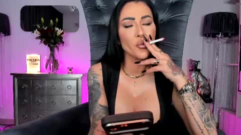 Snapshot of mistresskennya chatting on July 5, 3:52 pm mistresskennya online show from July 5, 3:52 pm