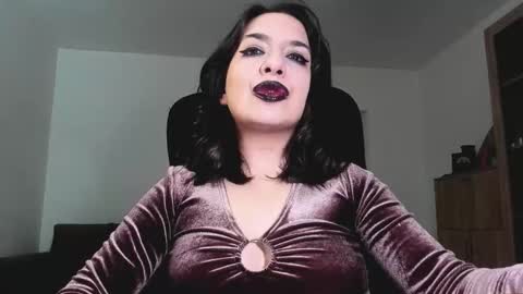 YourGoddessM online show from February 23, 9:45 pm