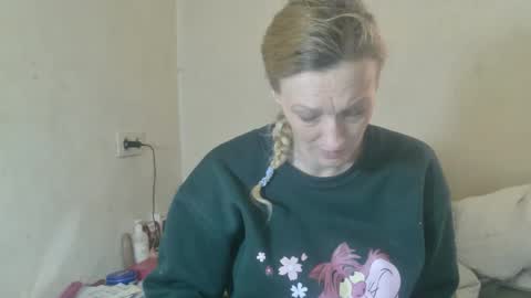 Snapshot of mistressmilly32 chatting on April 19, 8:57 am mistressmilly32 online show from April 19, 8:57 am