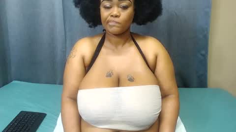 MistressOfMelons online show from July 13, 8:28 am