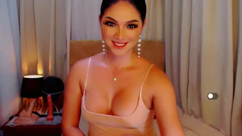 Leah online show from December 5, 2:42 am