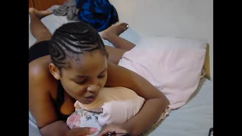 Snapshot of misty_shee chatting on September 12, 7:14 pm misty_shee online show from September 12, 7:14 pm