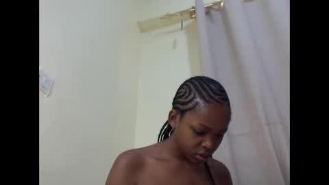 misty_shee online show from May 4, 8:32 am