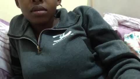 Snapshot of misty_shee chatting on June 27, 9:47 am misty_shee online show from June 27, 9:47 am