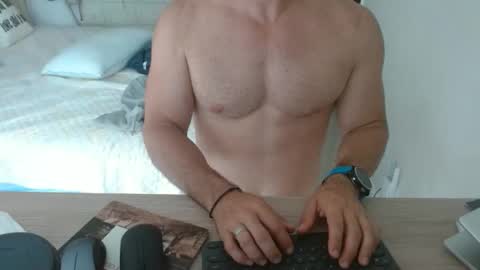 Snapshot of mitcheli chatting on December 5, 2:47 pm Onlyfans online show from December 5, 2:47 pm