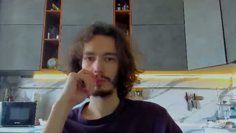 MitchelKurse online show from July 12, 1:02 pm