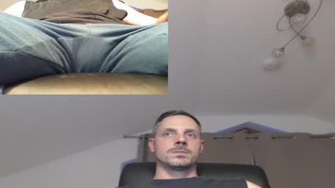 Snapshot of mitsch01 chatting on July 9, 7:18 pm Mitsch online show from July 9, 7:18 pm