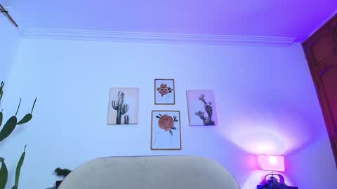 Snapshot of miwa_cutte chatting on December 17, 11:17 am Miwa online show from December 17, 11:17 am