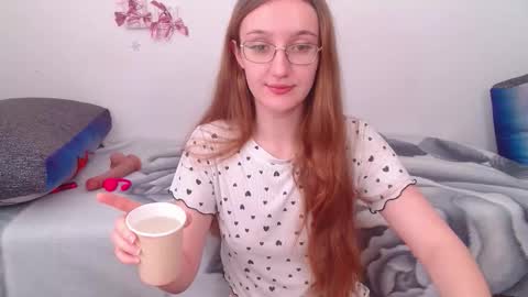 Snapshot of miya_here chatting on March 21, 10:53 am Miya online show from March 21, 10:53 am