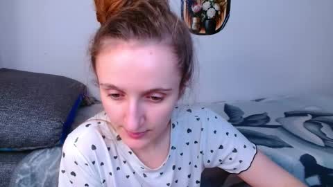 Snapshot of miya_here chatting on April 1, 4:48 pm Miya online show from April 1, 4:48 pm