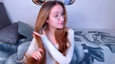Snapshot of miya_here chatting on April 7, 4:40 pm Miya online show from April 7, 4:40 pm