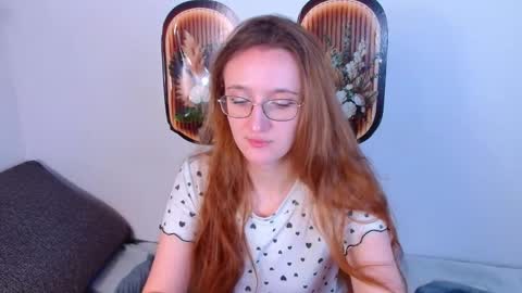 Snapshot of miya_here chatting on April 20, 4:43 pm Miya online show from April 20, 4:43 pm