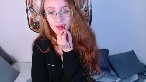 Snapshot of miya_here chatting on April 23, 4:53 pm Miya online show from April 23, 4:53 pm