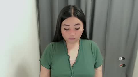 Snapshot of miya_licious chatting on June 5, 8:42 am cassie marie online show from June 5, 8:42 am
