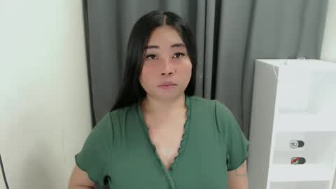 Snapshot of miya_licious chatting on June 9, 9:10 am cassie marie online show from June 9, 9:10 am
