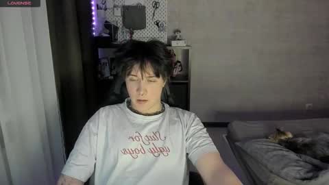 MeowMiku online show from March 3, 6:03 pm