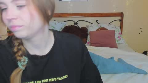 Miya online show from April 10, 1:22 am