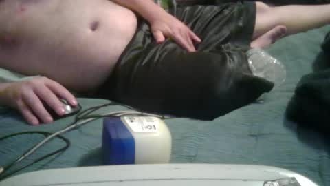 Snapshot of mjh225 chatting on June 7, 5:22 am mjh225 online show from June 7, 5:22 am
