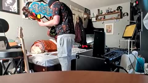 Daddy720 online show from April 8, 1:55 pm