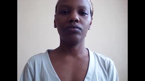 Snapshot of mlle_kali chatting on October 8, 9:18 am Mlle Kali online show from October 8, 9:18 am