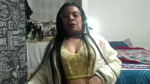 kelly online show from January 8, 5:43 am