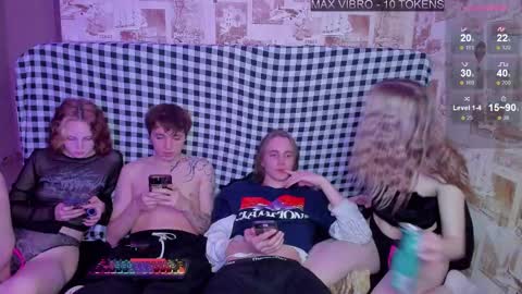 Snapshot of mmeeowww chatting on February 14, 3:26 pm Tim and Lisa Simon and Luna online show from February 14, 3:26 pm