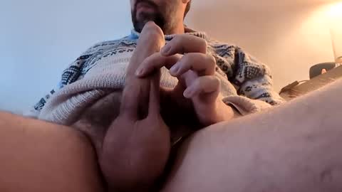 Snapshot of mminster chatting on January 7, 11:01 am mminster online show from January 7, 11:01 am