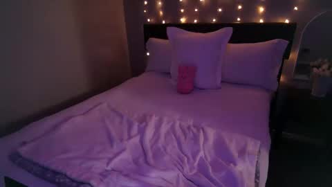 Angel online show from February 28, 11:17 pm