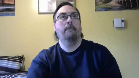 Snapshot of mmr4545 chatting on February 21, 11:39 pm mark online show from February 21, 11:39 pm