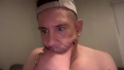 Snapshot of mnbttmguylking chatting on April 9, 6:52 am TightHoleMPLS online show from April 9, 6:52 am