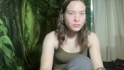 Snapshot of mo0n_goddess chatting on December 26, 12:46 am Misty online show from December 26, 12:46 am