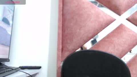 Snapshot of moan_sex1 chatting on February 27, 10:15 am Catalina online show from February 27, 10:15 am