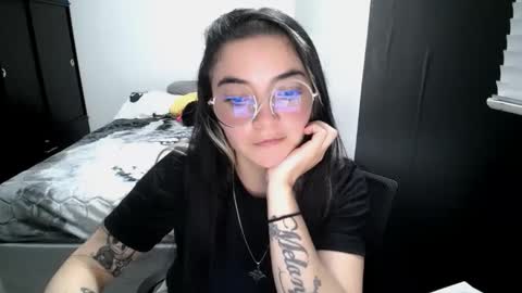 Sam online show from February 5, 1:43 am