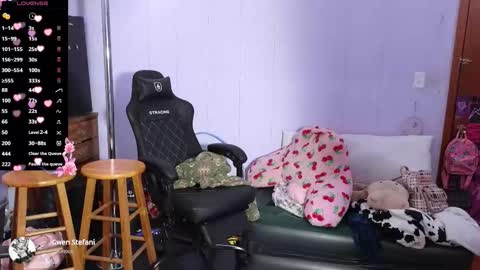 Snapshot of mocha_ chatting on February 21, 3:40 am MOCHA JAMES THE NPC online show from February 21, 3:40 am