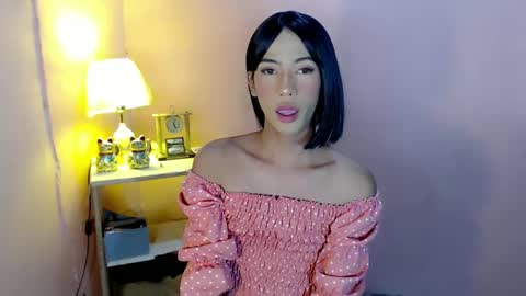 Snapshot of mocha_locca chatting on January 5, 1:47 pm Mocha Locca online show from January 5, 1:47 pm