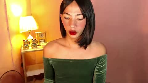 Snapshot of mocha_locca chatting on January 19, 5:37 am Mocha Locca online show from January 19, 5:37 am