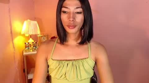 Snapshot of mocha_locca chatting on February 7, 5:51 pm Mocha Locca online show from February 7, 5:51 pm