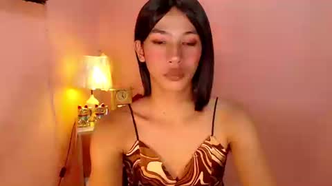Snapshot of mocha_locca chatting on February 14, 12:57 pm Mocha Locca online show from February 14, 12:57 pm