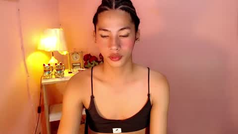 Snapshot of mocha_locca chatting on February 27, 2:43 pm Mocha Locca online show from February 27, 2:43 pm